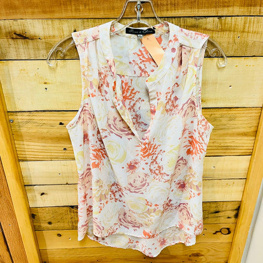 Rose + Olive Maternity Size S maternity Shirt
