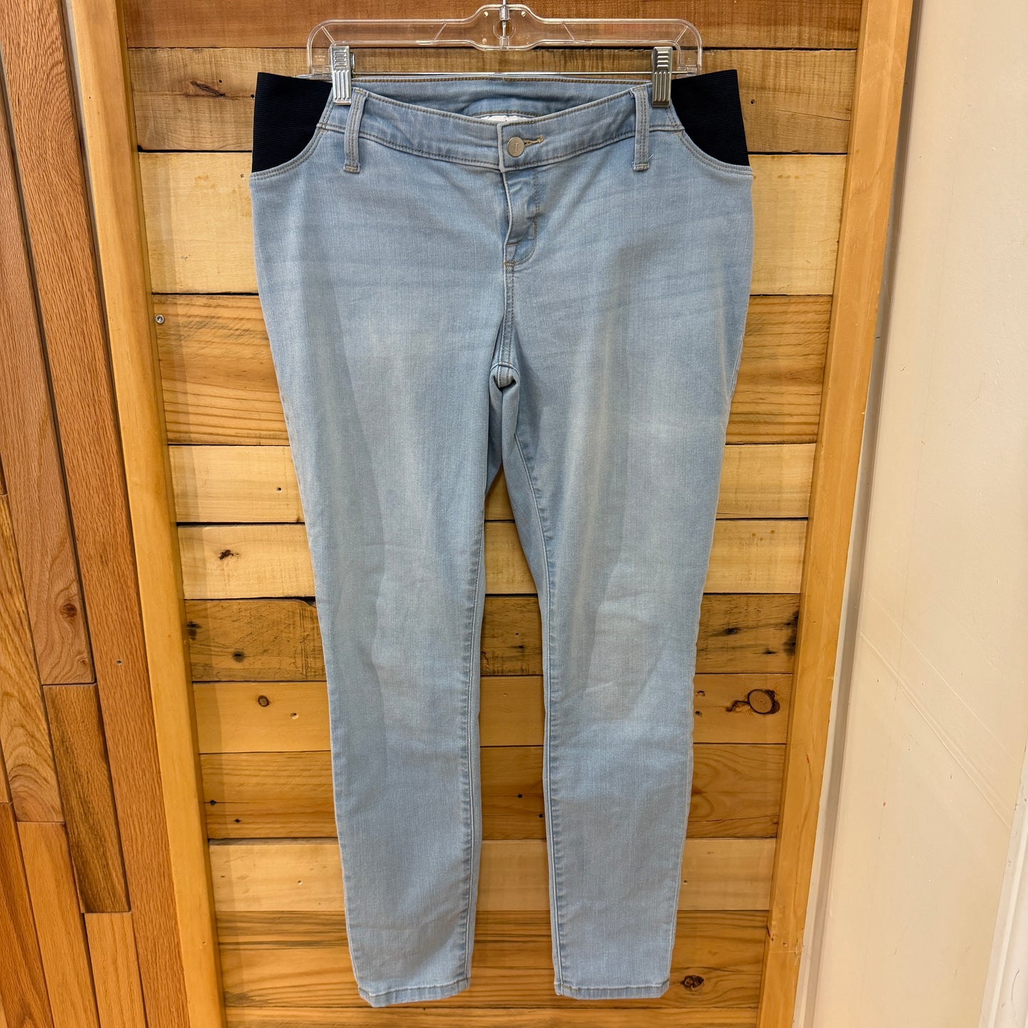 Ingrid & Isabel Maternity Size 8 maternity Jeans
