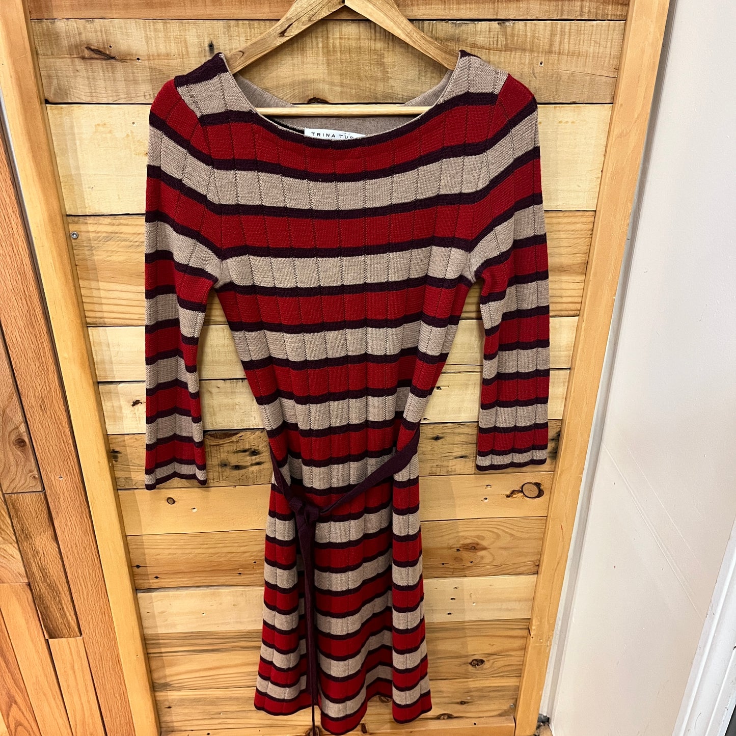 Trina Turk size 6 Wmn S Dress