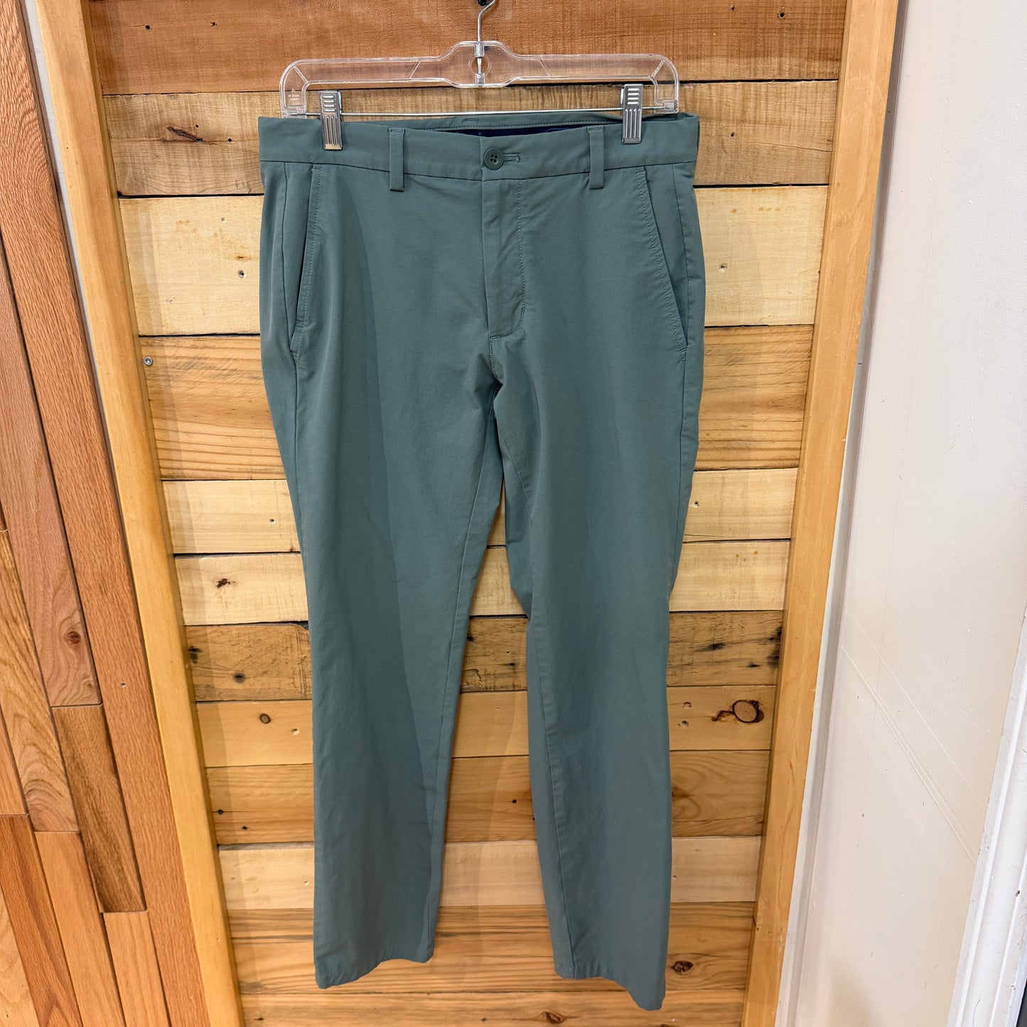 Vineyard Vines Mens Size 30 waist Pants