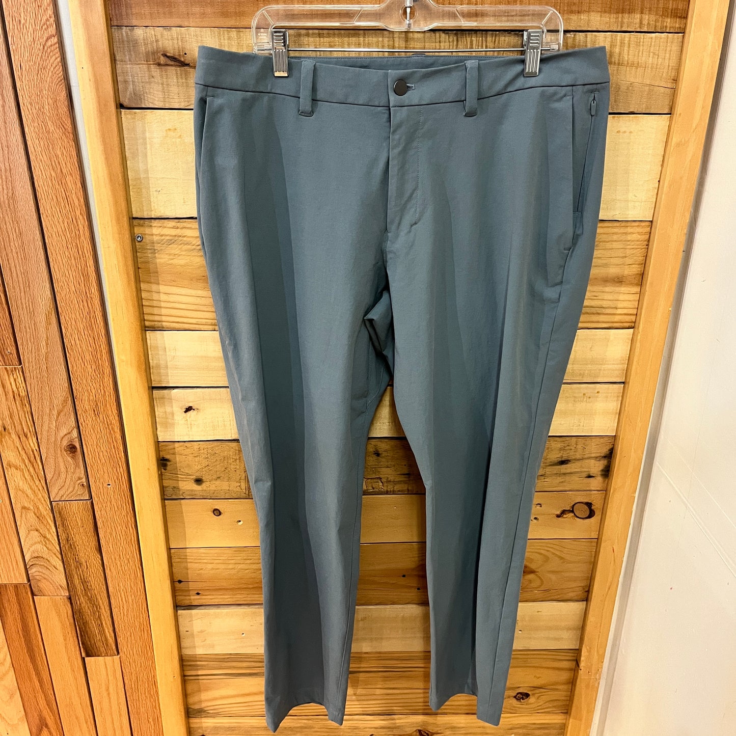 lululemon Mens Size 36 waist Ath Pant- Men