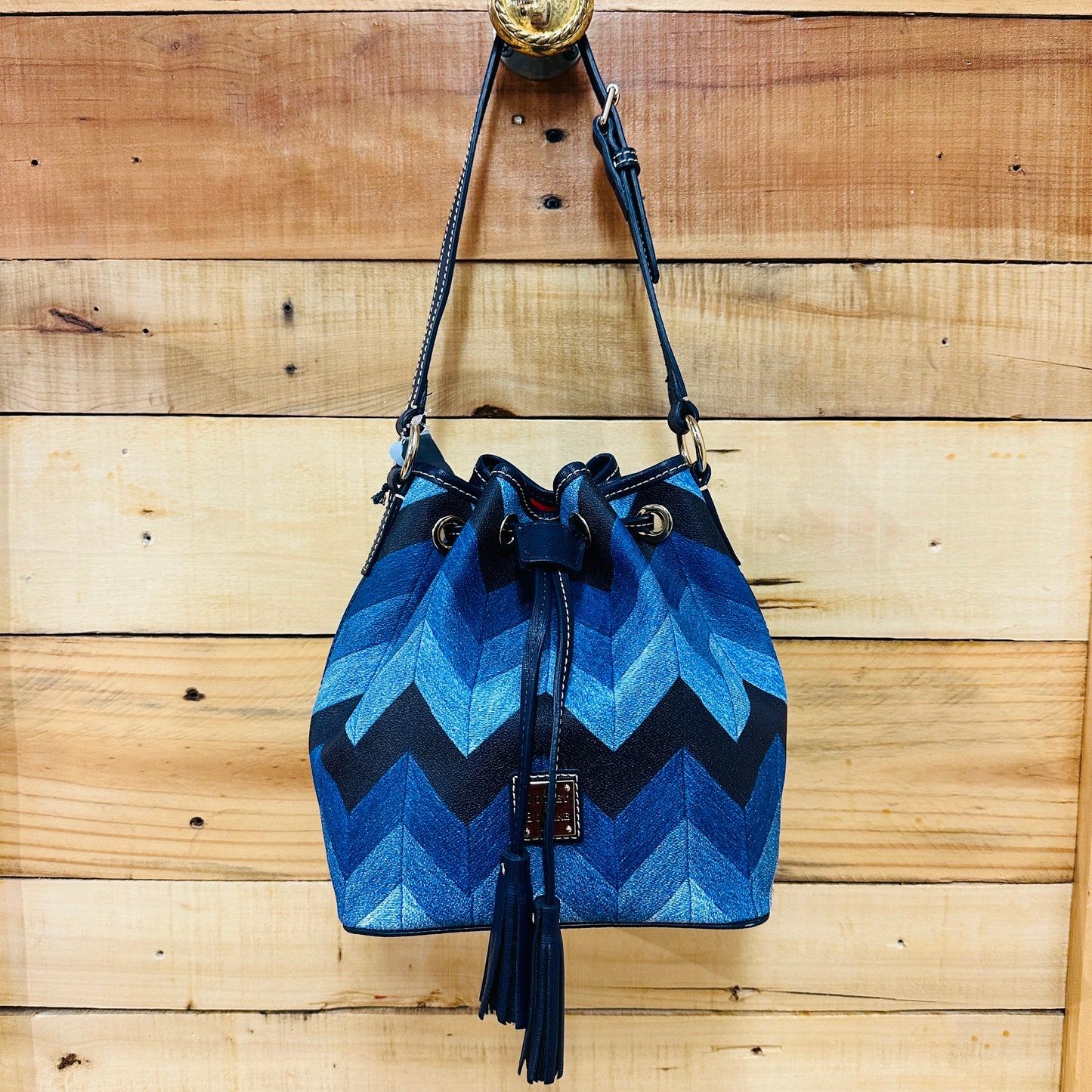Dooney & Bourke Purse