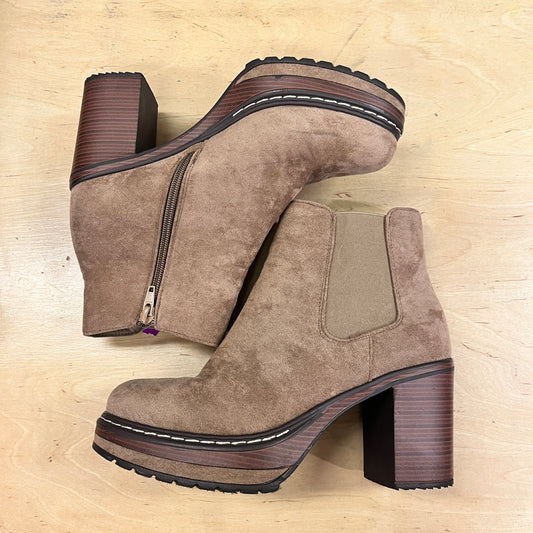 Altar'd State Womens Shoe Size 8.5 Women Boots