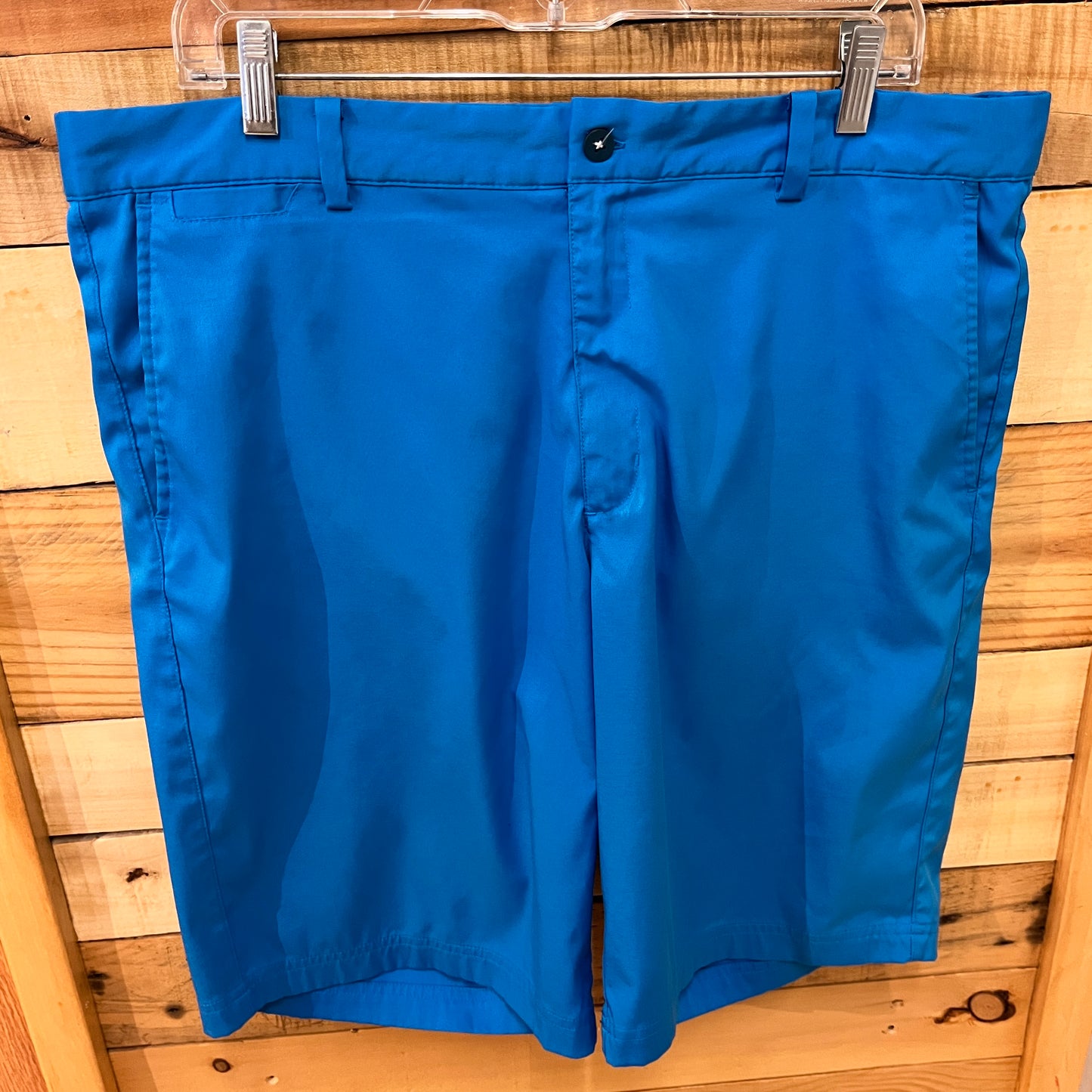 Nike Mens Size 36 waist Golf Shorts