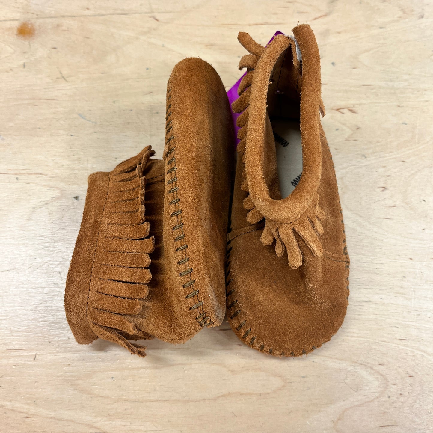 Minnetonka child size 18 mo Mocassin