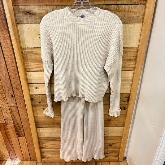 Sincerely Jules size S  Women's 2-piece