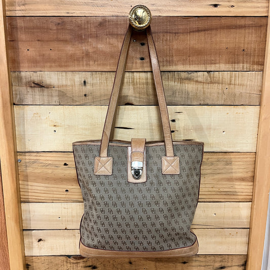 Dooney & Bourke Purse