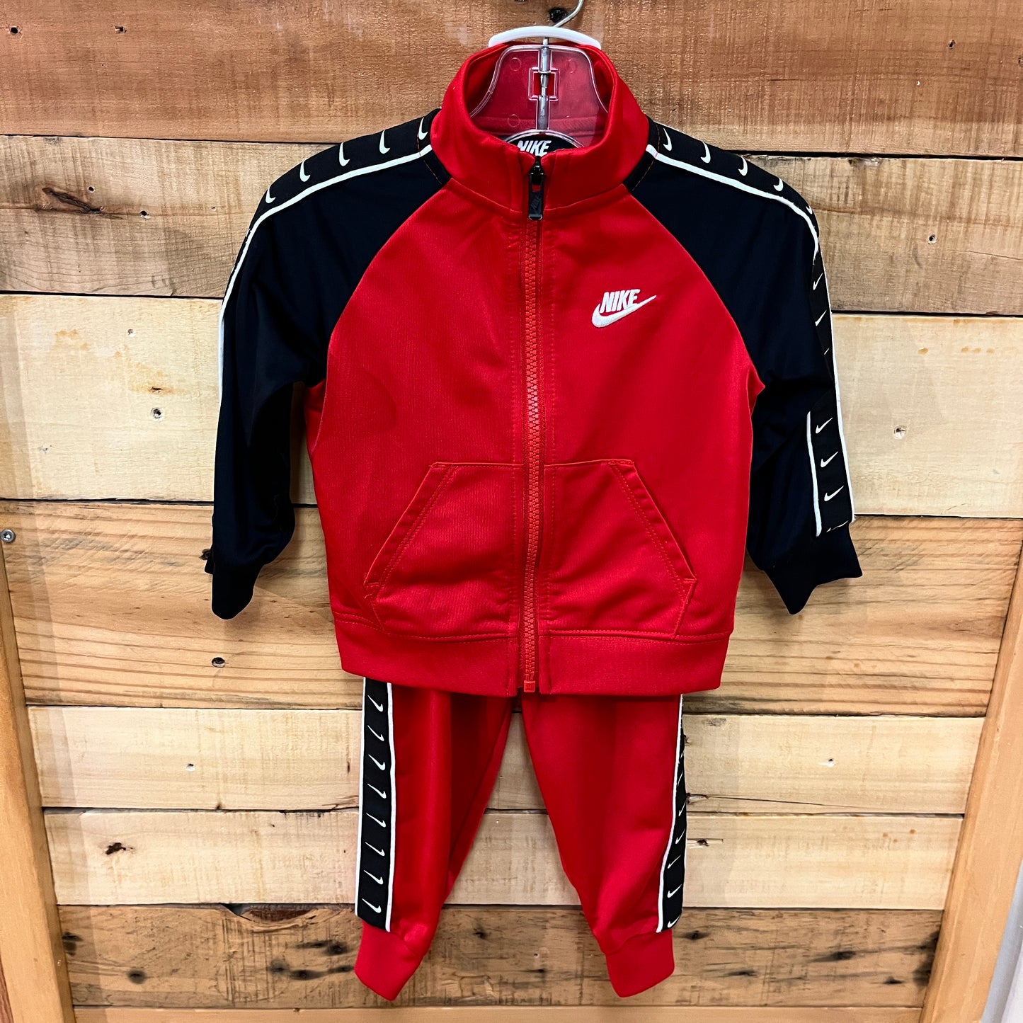 Nike child size 18 mo 2-piece