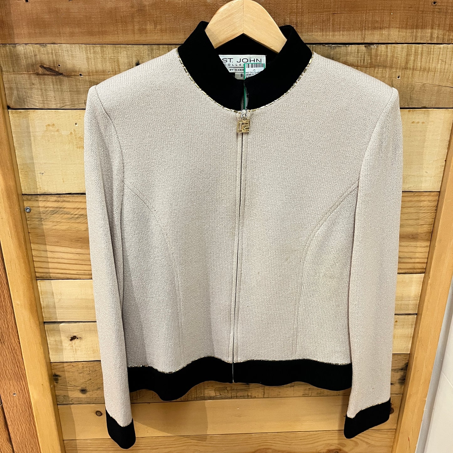 St. John size 8  Wmn M Jacket