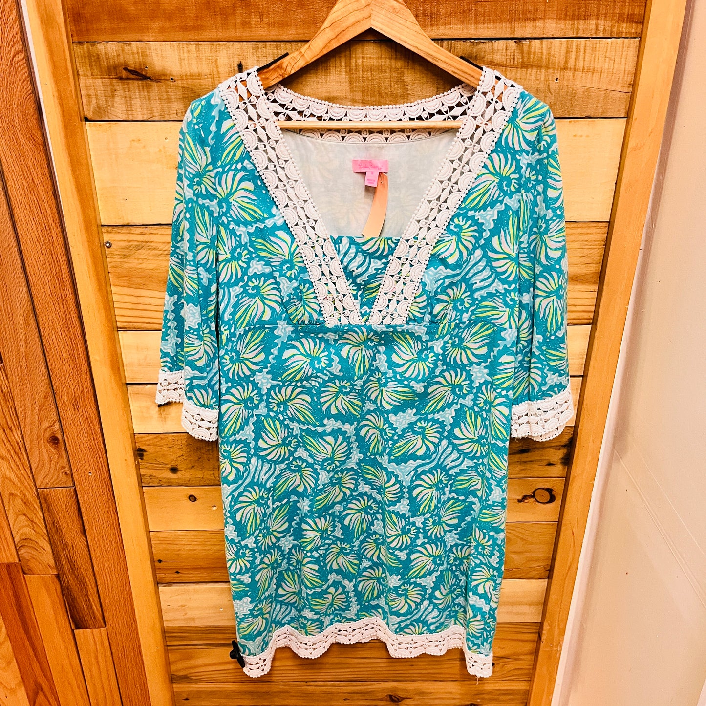 Lilly Pulitzer size 8  Wmn M Dress