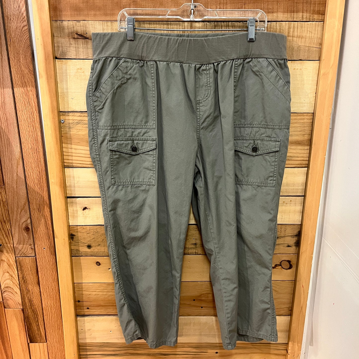 Oh Baby size XL  Women's Capris