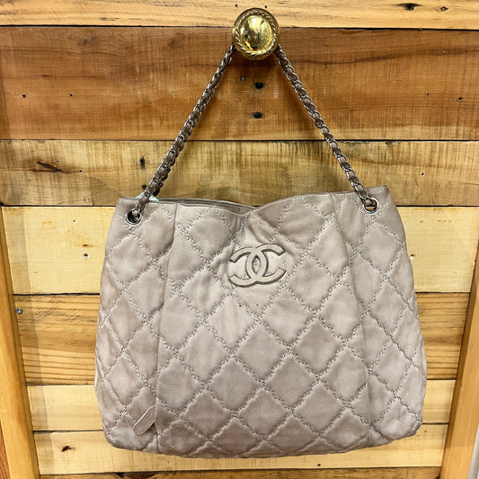 CHANEL Purse