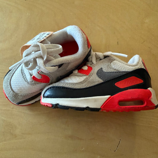 Nike Size 5 Children Sneakers