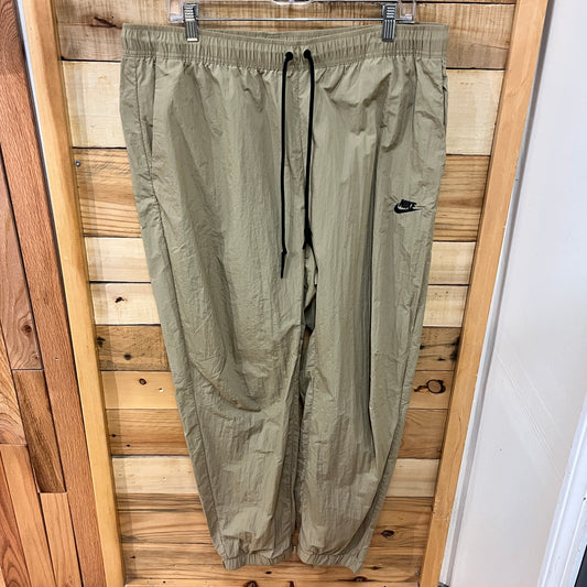 Nike Mens Size XL men Ath Pant- Men