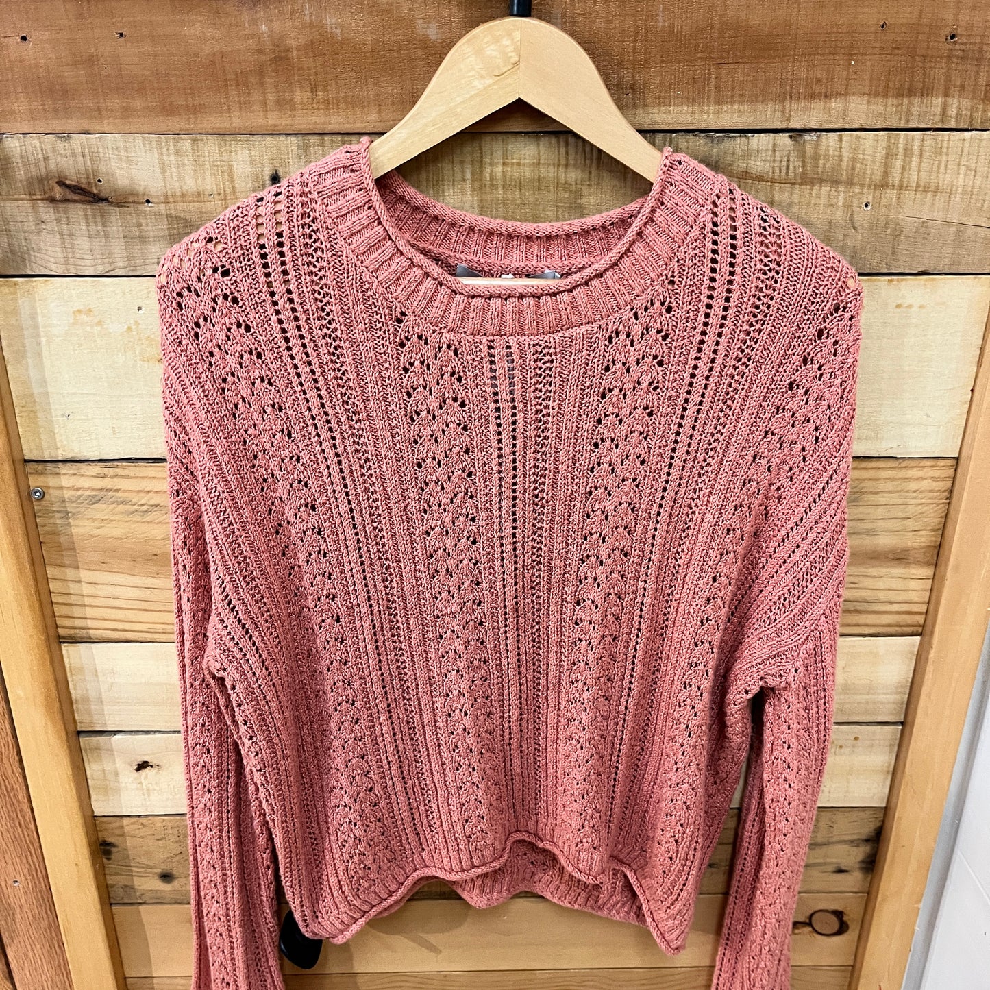 size L  Women's Sweater