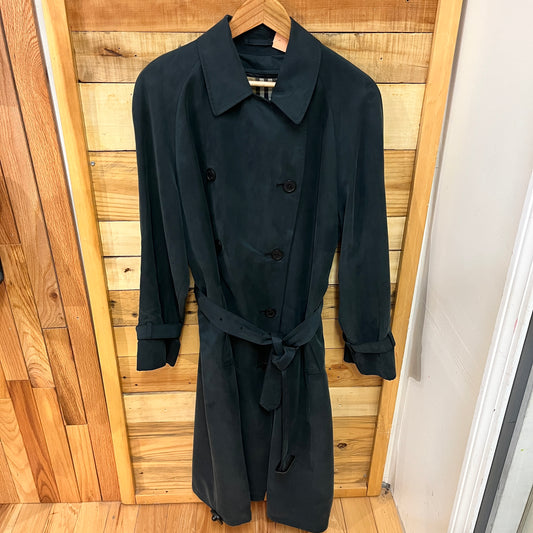 Burberry size 8  Wmn M Rain Jacket/Coat
